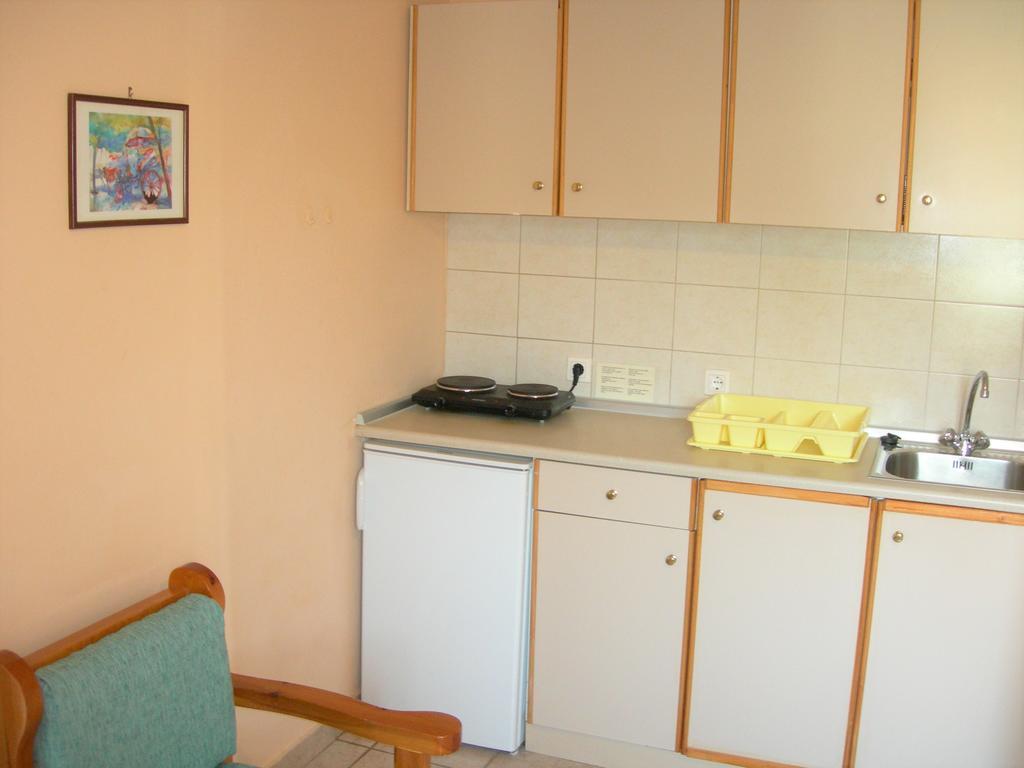 ذيسْخا Villa Karmar Hotel Apartments المظهر الخارجي الصورة